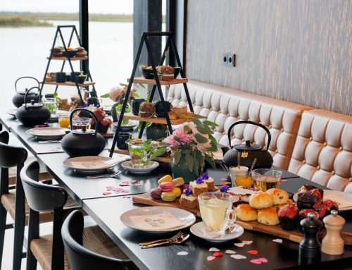 VERRAS MOEDER MET HIGH TEA